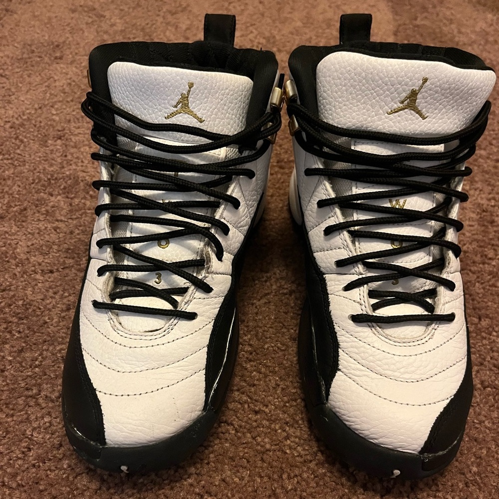 Jordan Royalty 12 Size 7 Like New. No box
